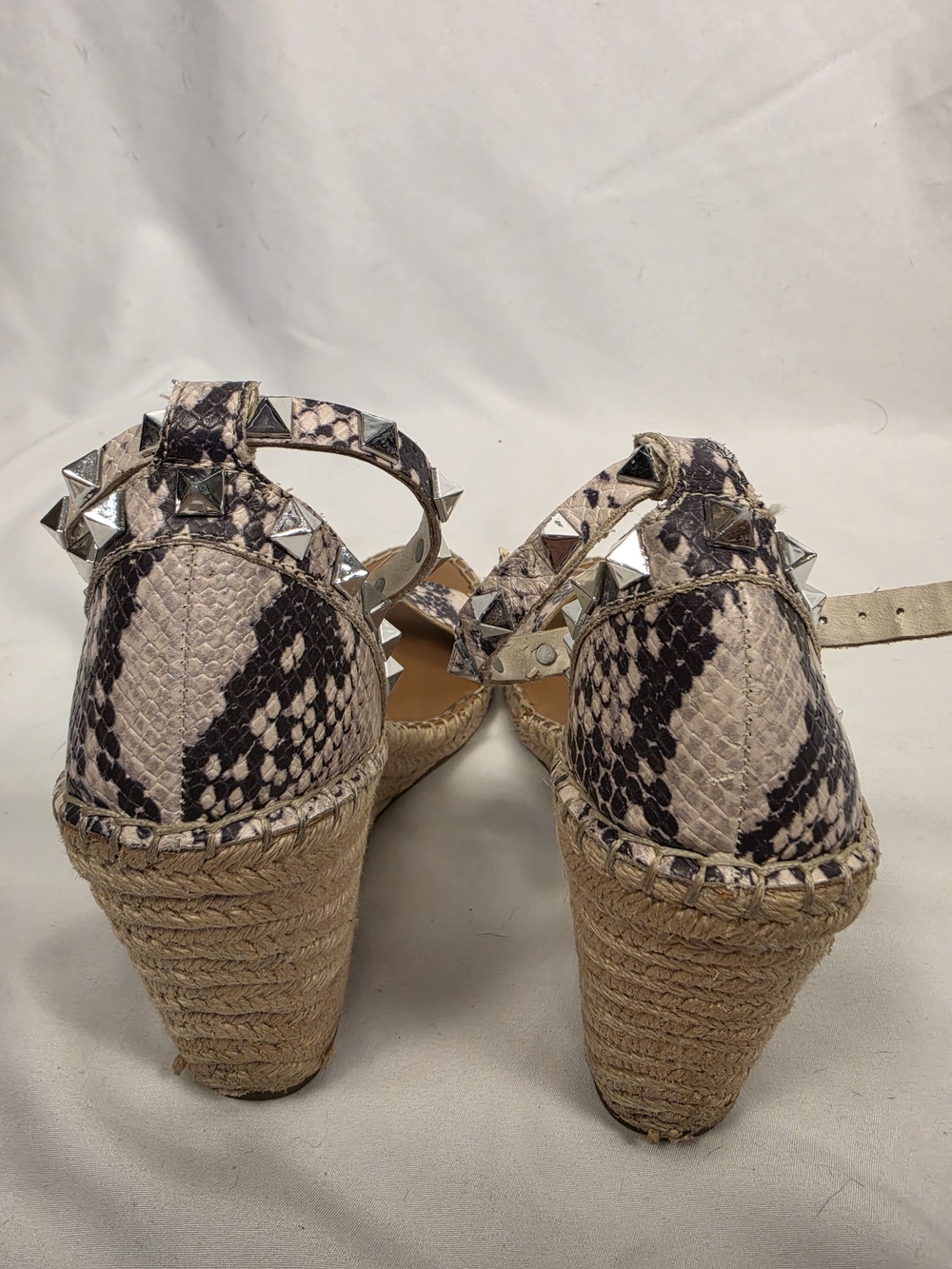 Steve Madden Mckenna Snakeskin Studded Espadrille Wedges Size 7M - Picture 5 of 9